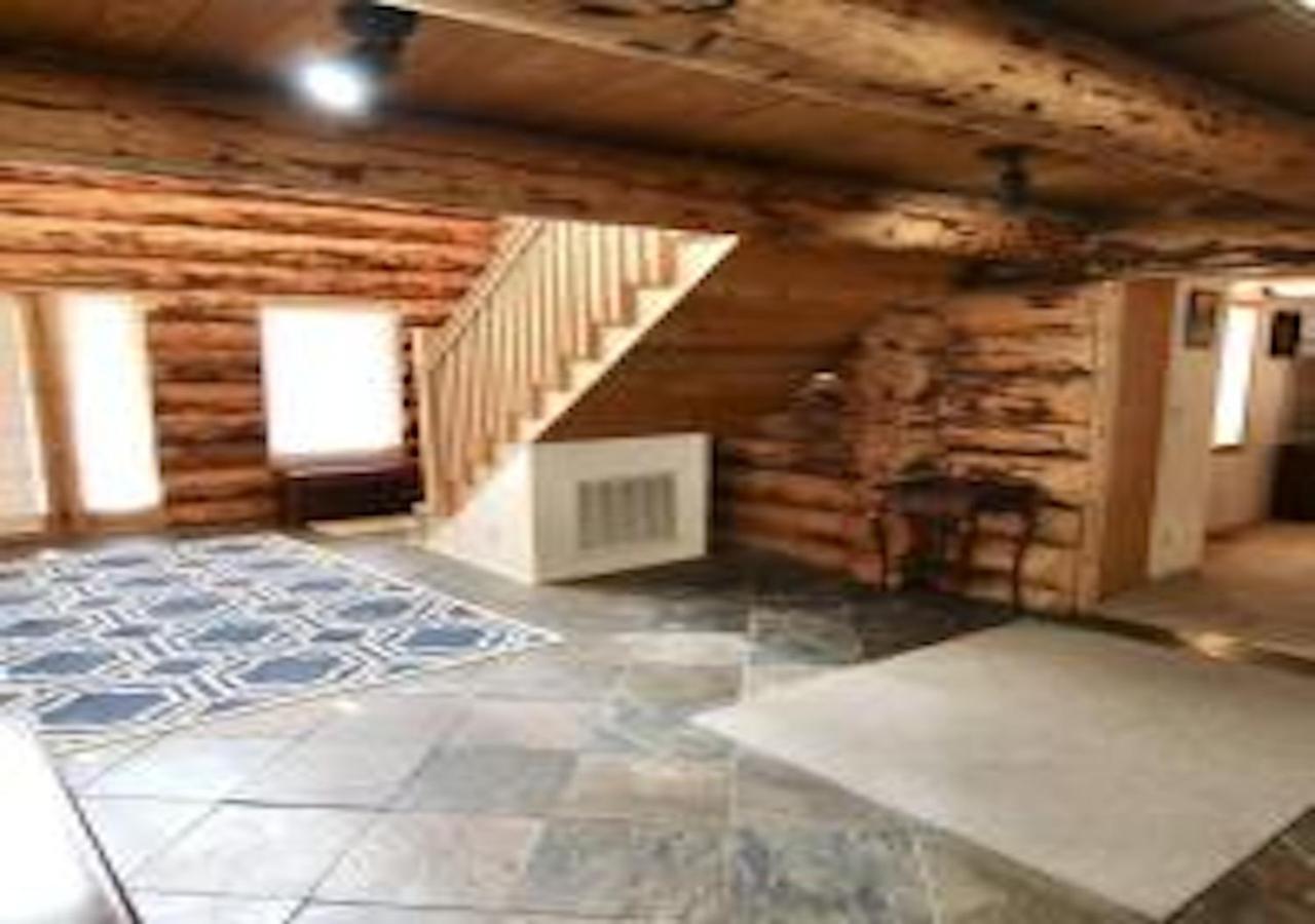 Villa Log Haven In Blanding Esterno foto