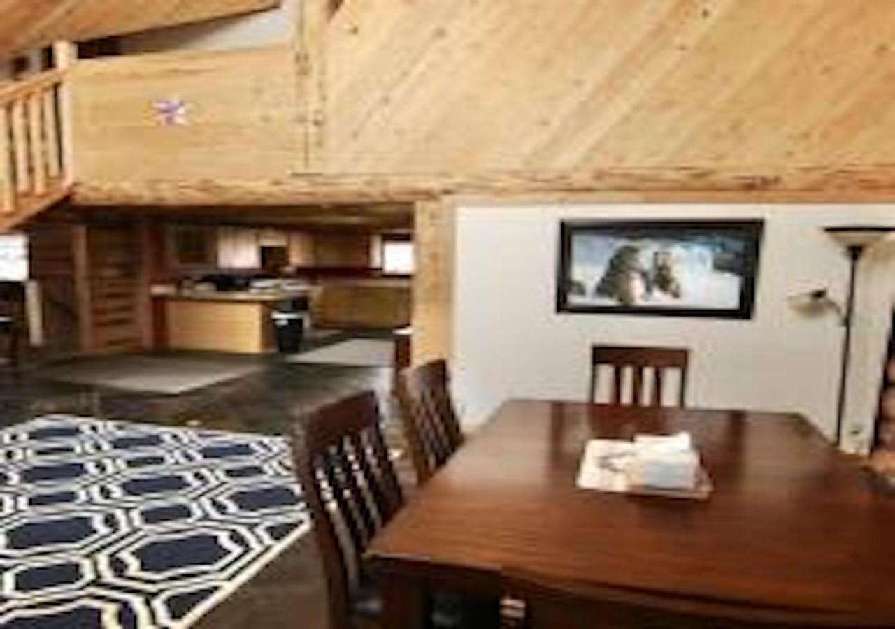 Villa Log Haven In Blanding Esterno foto