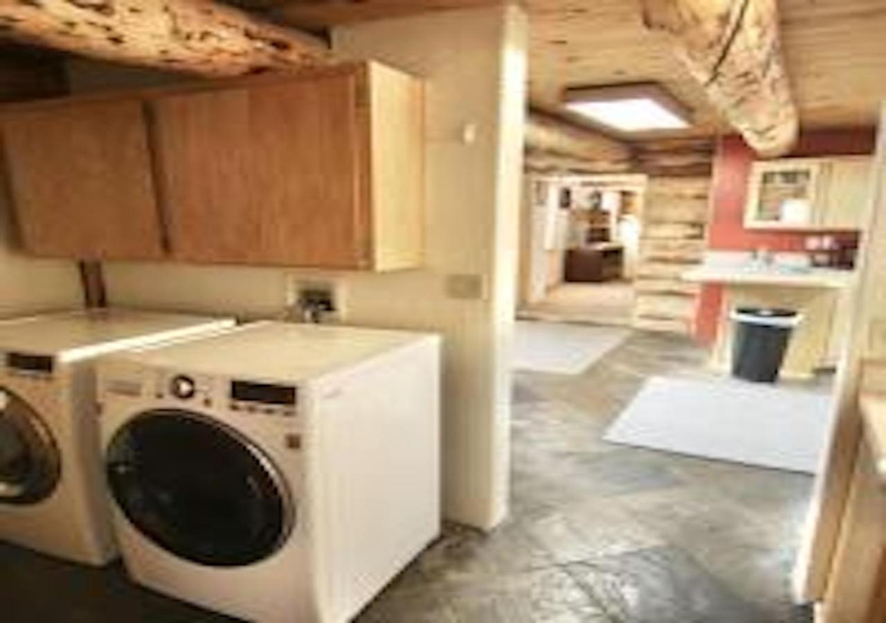 Villa Log Haven In Blanding Esterno foto